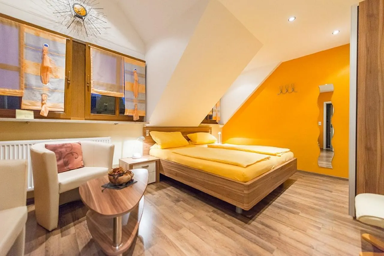 Hotel Weingut Karl Braun Nordheim am Main Germania